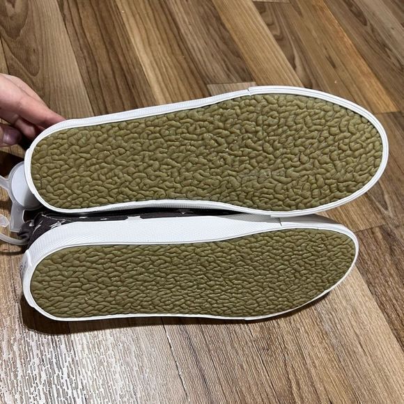 NWT Simply Southern Vintage Gray Star Loafer Sneakers Size 6 - Picture 7 of 8